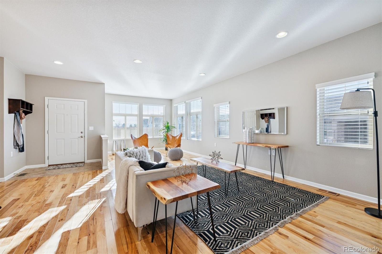 MLS Image #3 for 2028 s flanders way,aurora, Colorado