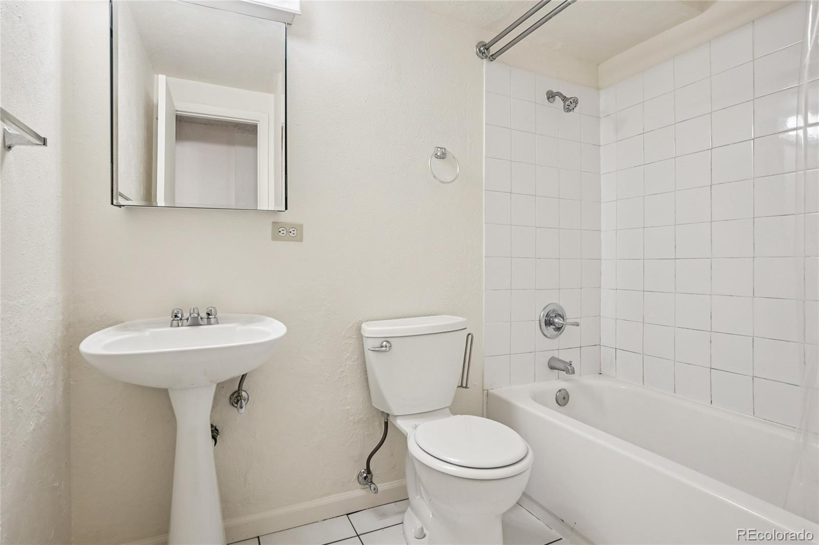 MLS Image #16 for 1050 n lafayette street 108,denver, Colorado