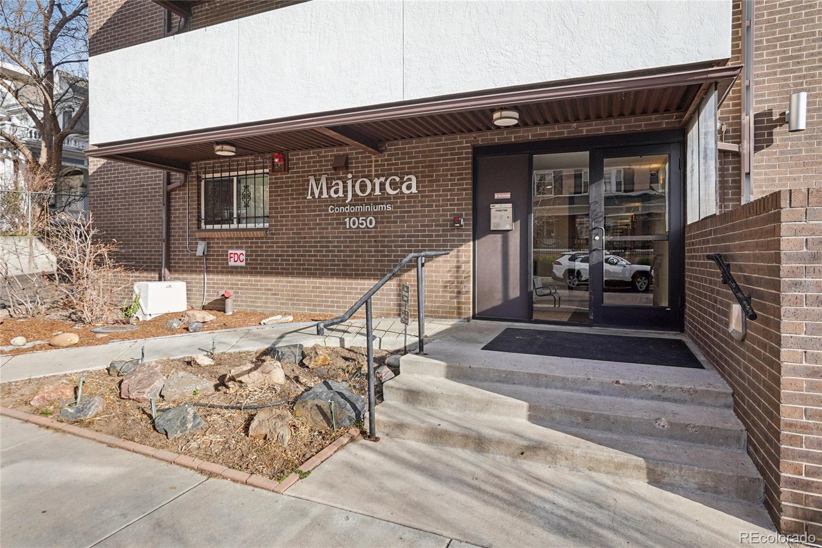 MLS Image #5 for 1050 n lafayette street 108,denver, Colorado