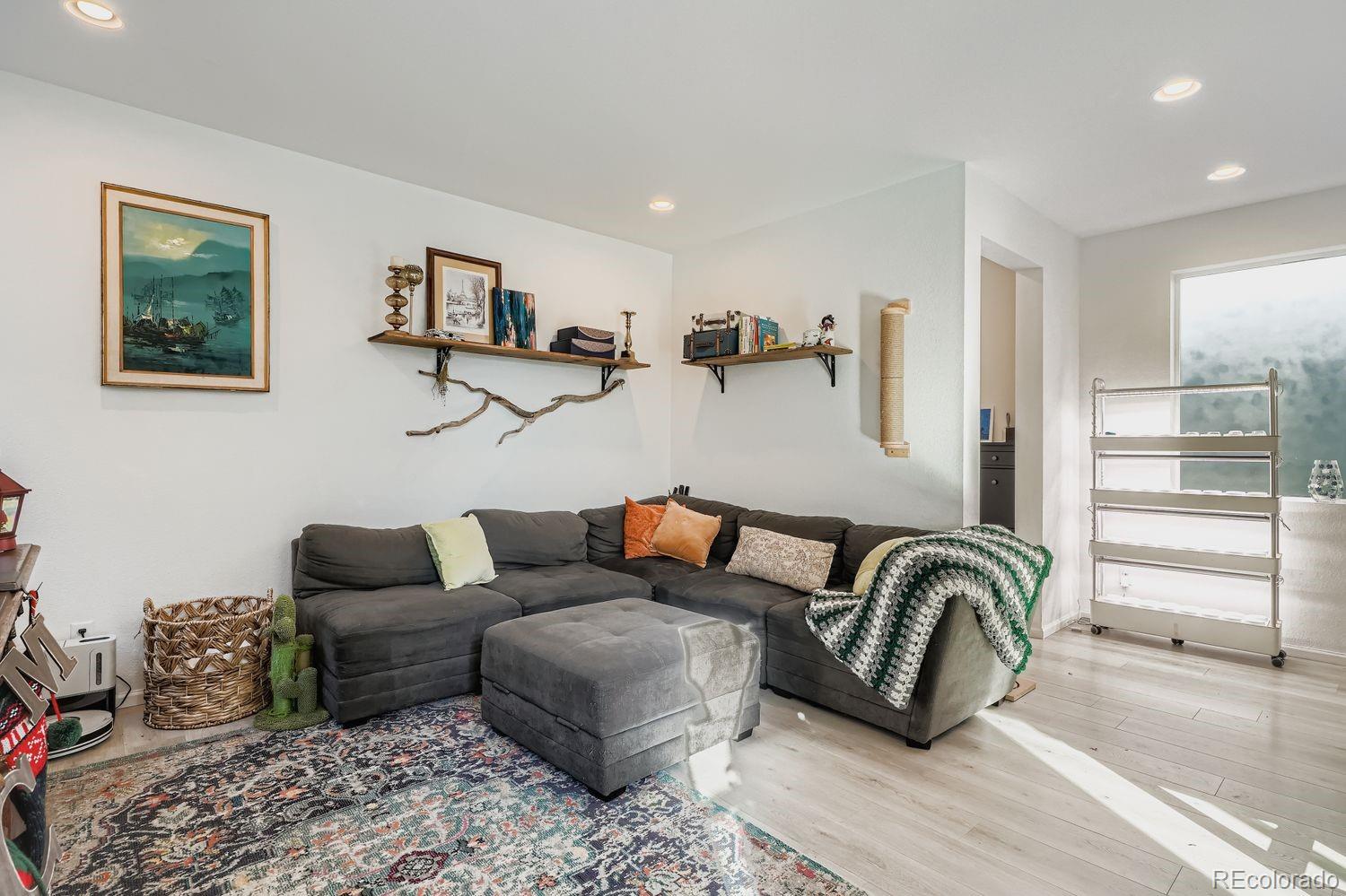 MLS Image #11 for 19125 e 66th avenue,denver, Colorado