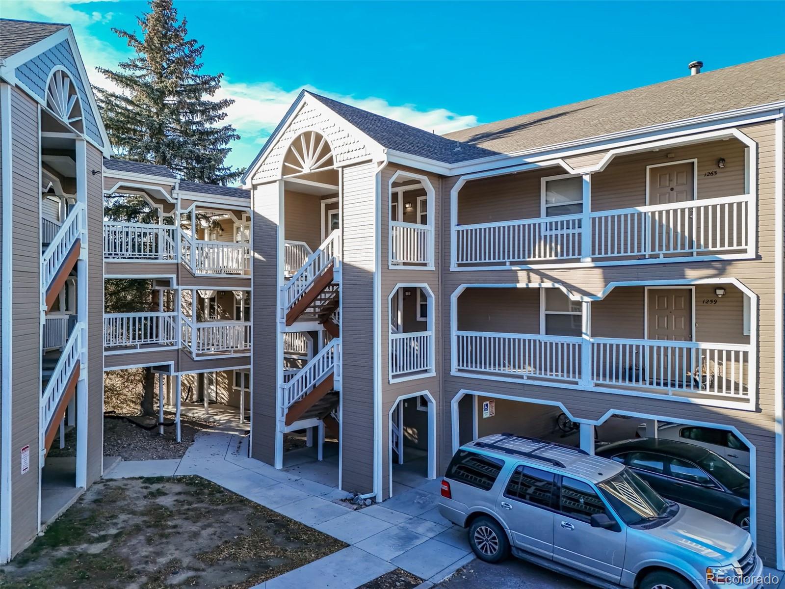 MLS Image #5 for 1267 s gilbert street 302,castle rock, Colorado