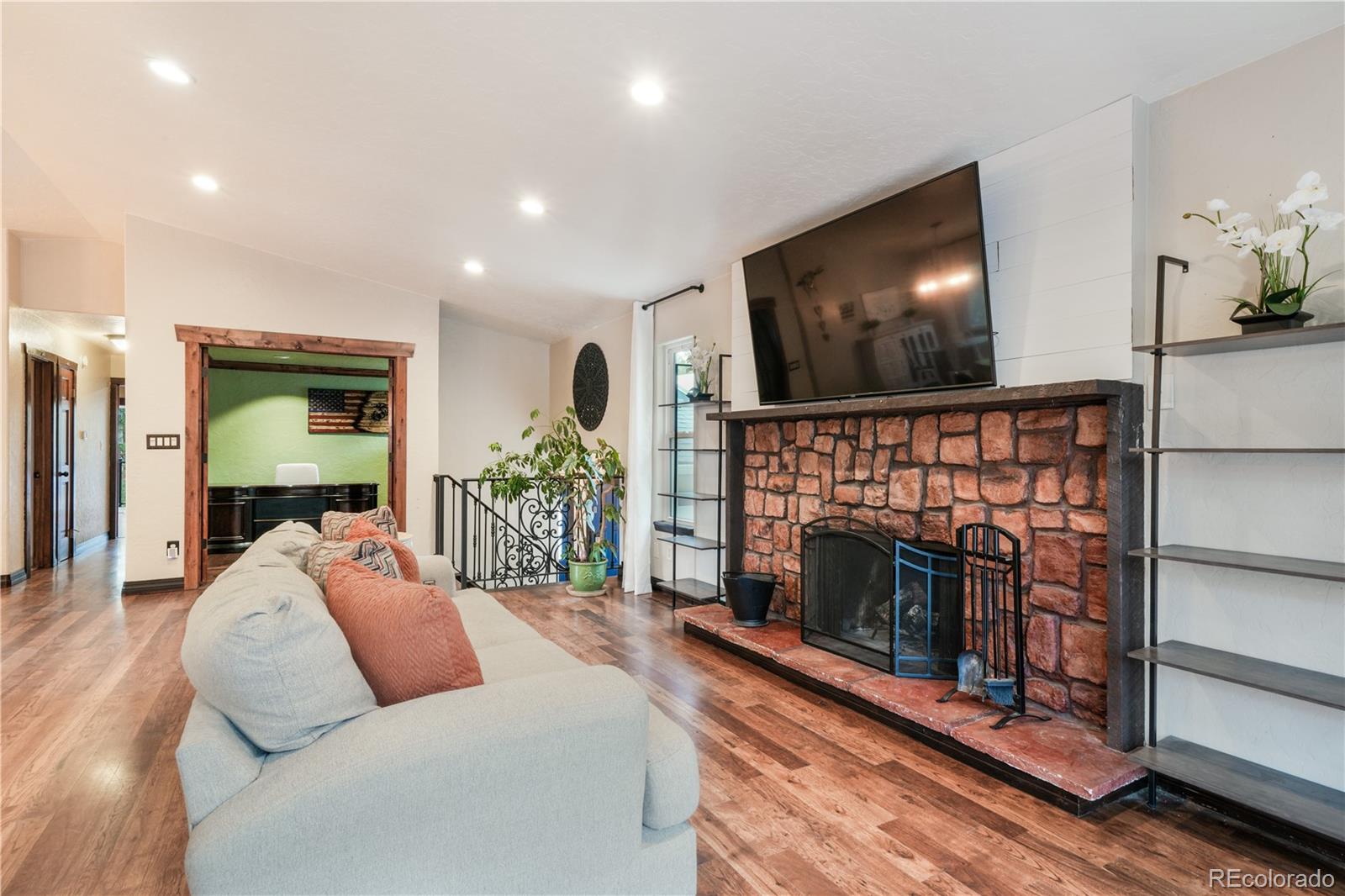 MLS Image #3 for 15245  pleasant view drive,colorado springs, Colorado