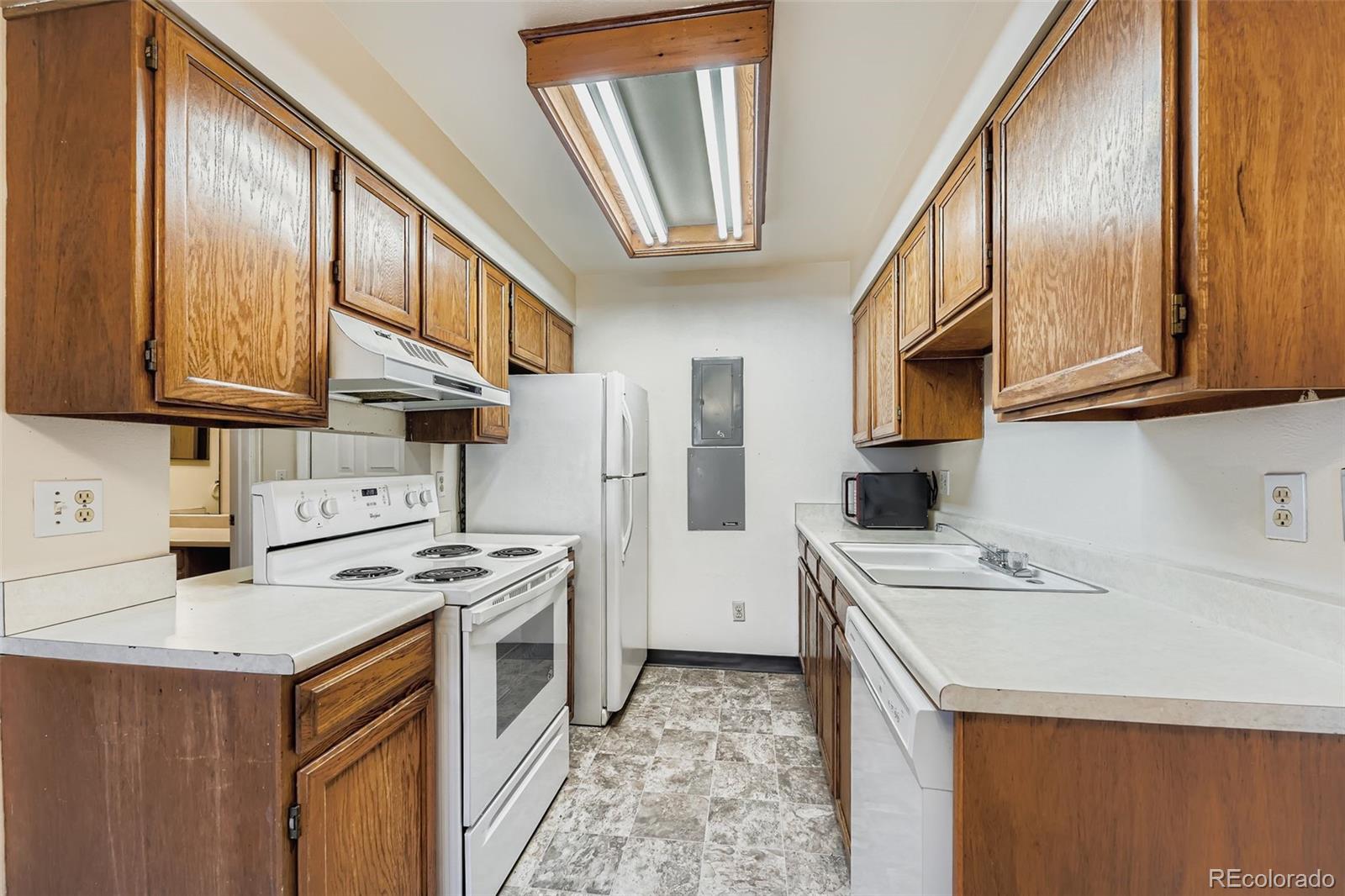 MLS Image #3 for 14720 e kentucky drive,aurora, Colorado