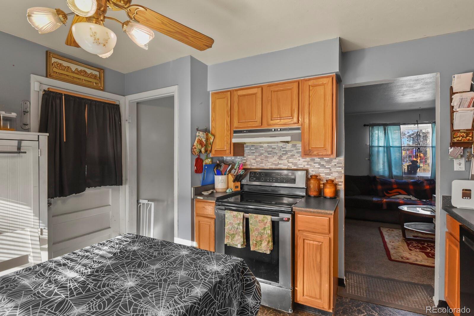 MLS Image #5 for 3400 w mountain road,englewood, Colorado