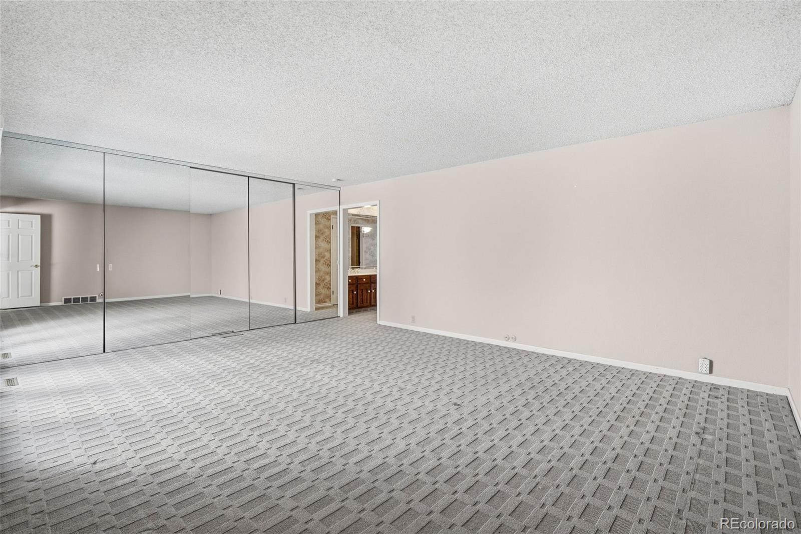 MLS Image #23 for 4675 s yosemite street,denver, Colorado