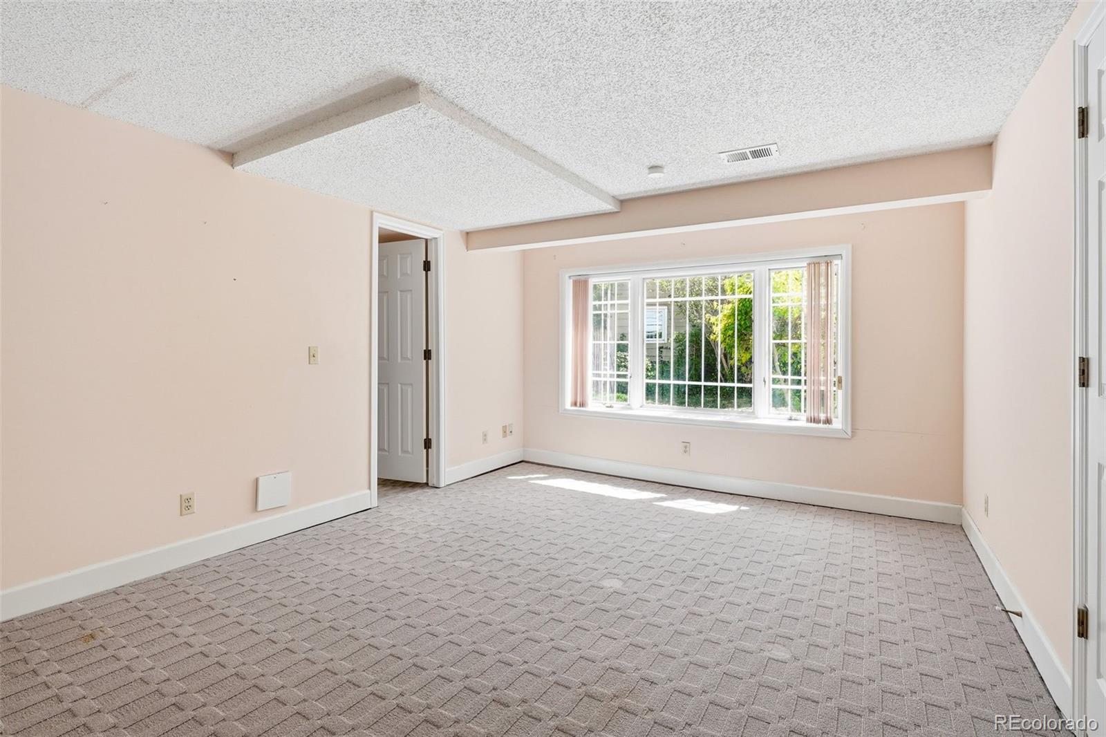 MLS Image #37 for 4675 s yosemite street,denver, Colorado