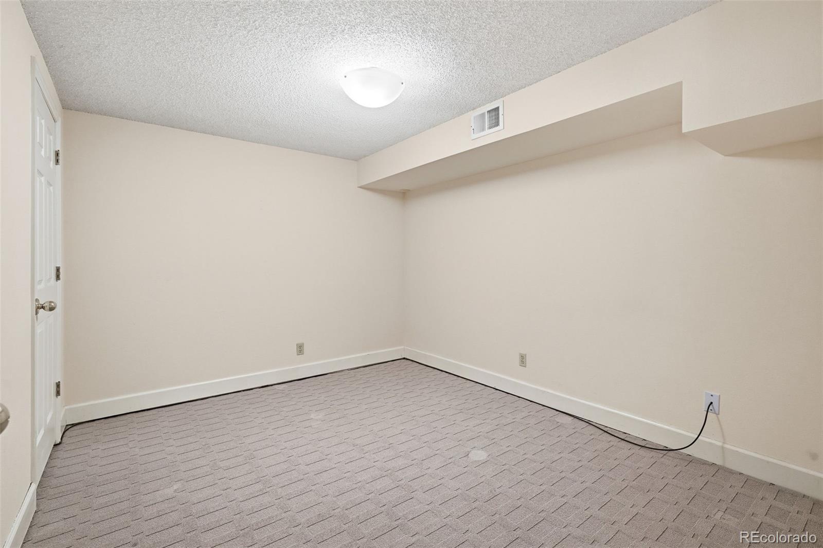 MLS Image #40 for 4675 s yosemite street,denver, Colorado