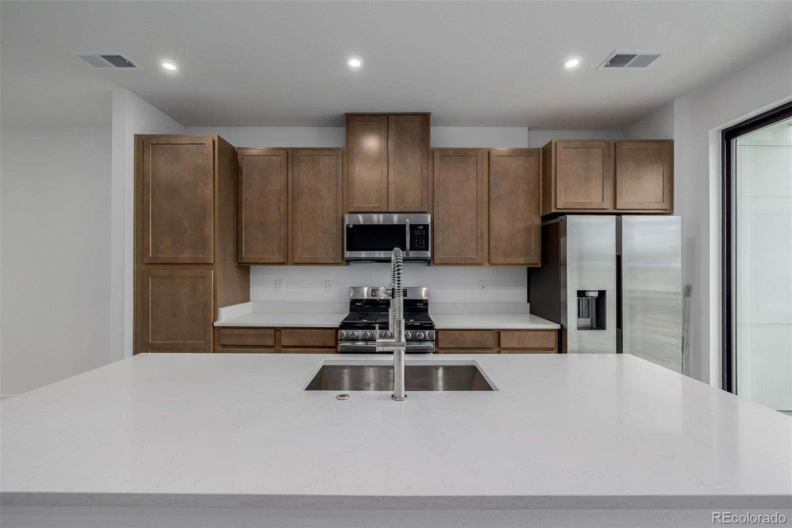 MLS Image #5 for 2076 s holly street 2,denver, Colorado