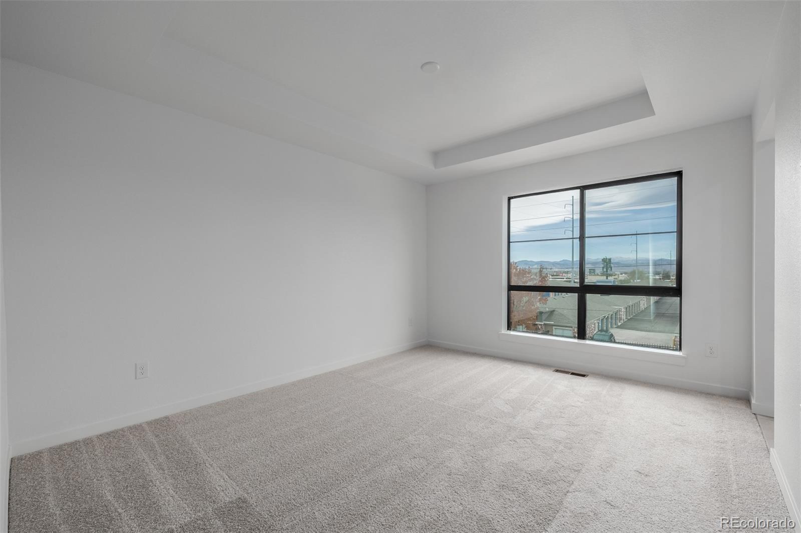 MLS Image #7 for 2076 s holly street 2,denver, Colorado