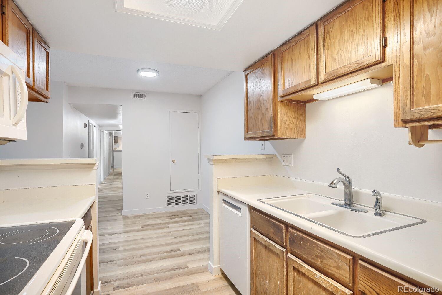 MLS Image #4 for 8335  fairmount drive,denver, Colorado