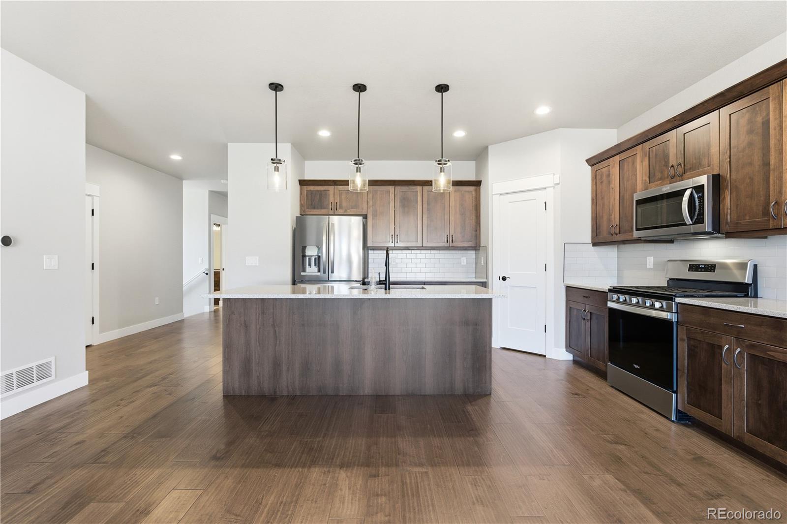 MLS Image #6 for 1908  tidewater lane,windsor, Colorado