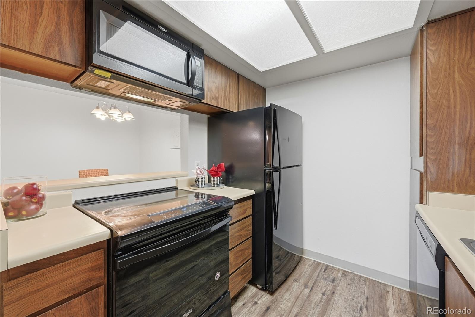 MLS Image #10 for 4681 s decatur street,englewood, Colorado
