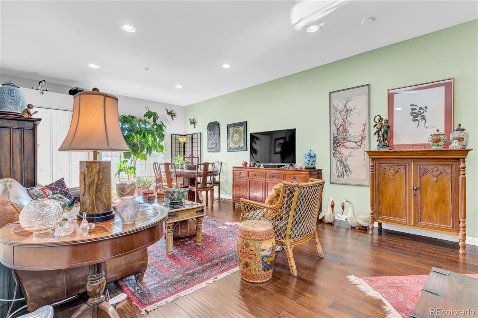 MLS Image #27 for 925 n lincoln street 4g,denver, Colorado