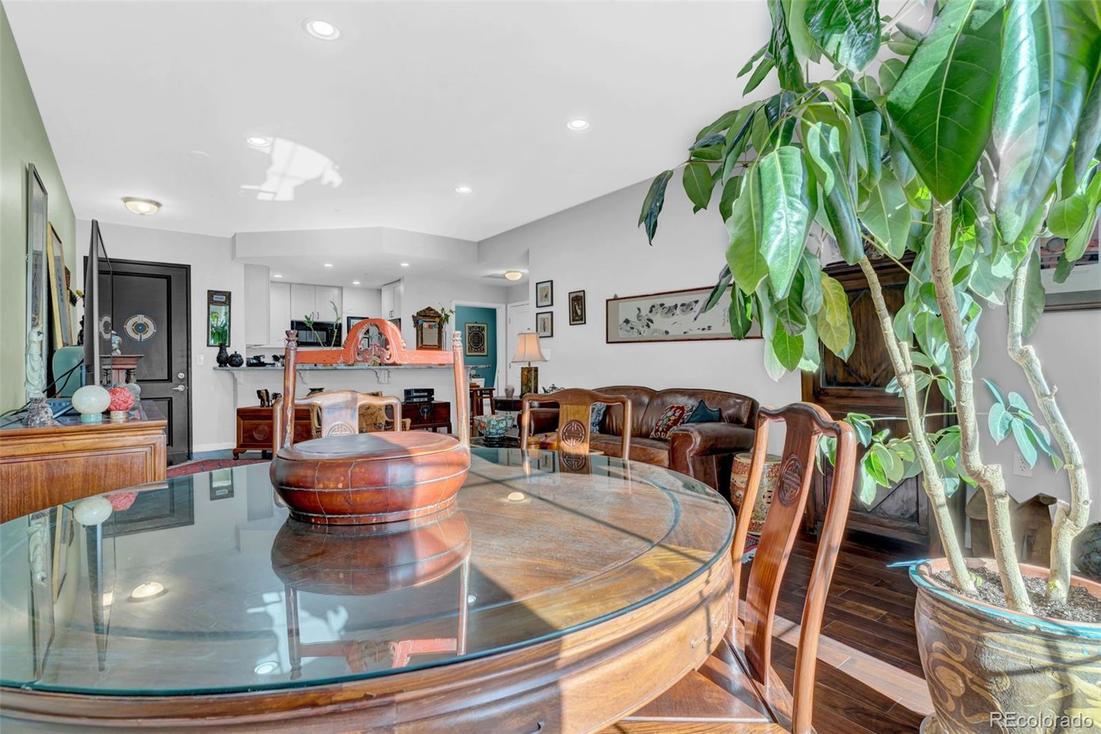 MLS Image #28 for 925 n lincoln street 4g,denver, Colorado