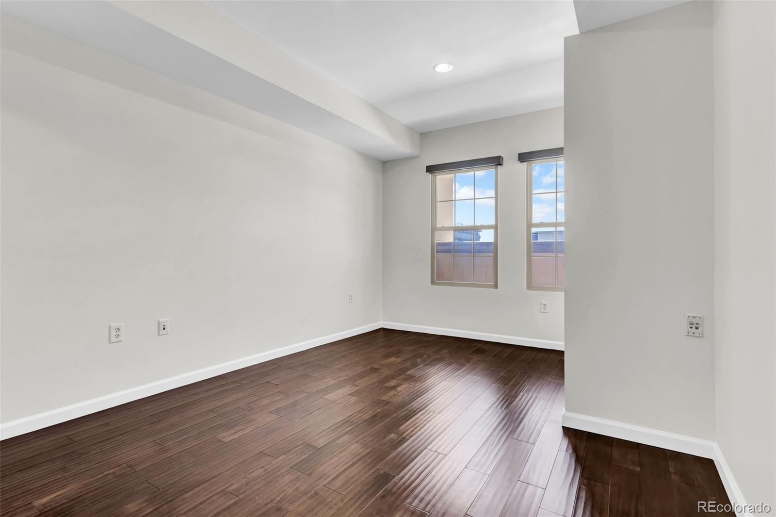 MLS Image #8 for 925 n lincoln street 4g,denver, Colorado