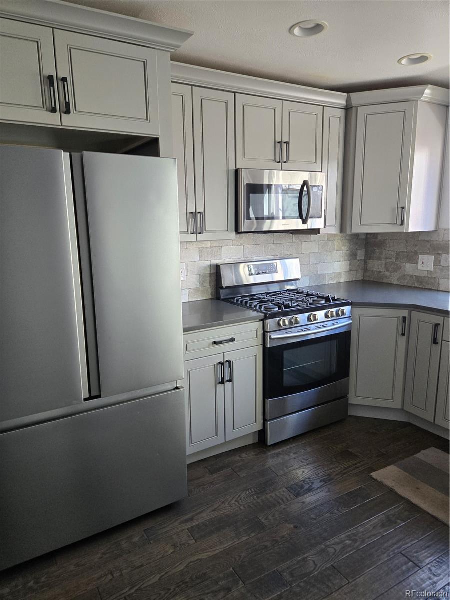 MLS Image #10 for 1050 s monaco parkway,denver, Colorado