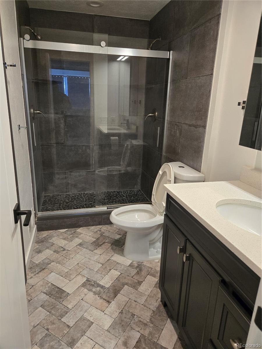 MLS Image #13 for 1050 s monaco parkway,denver, Colorado