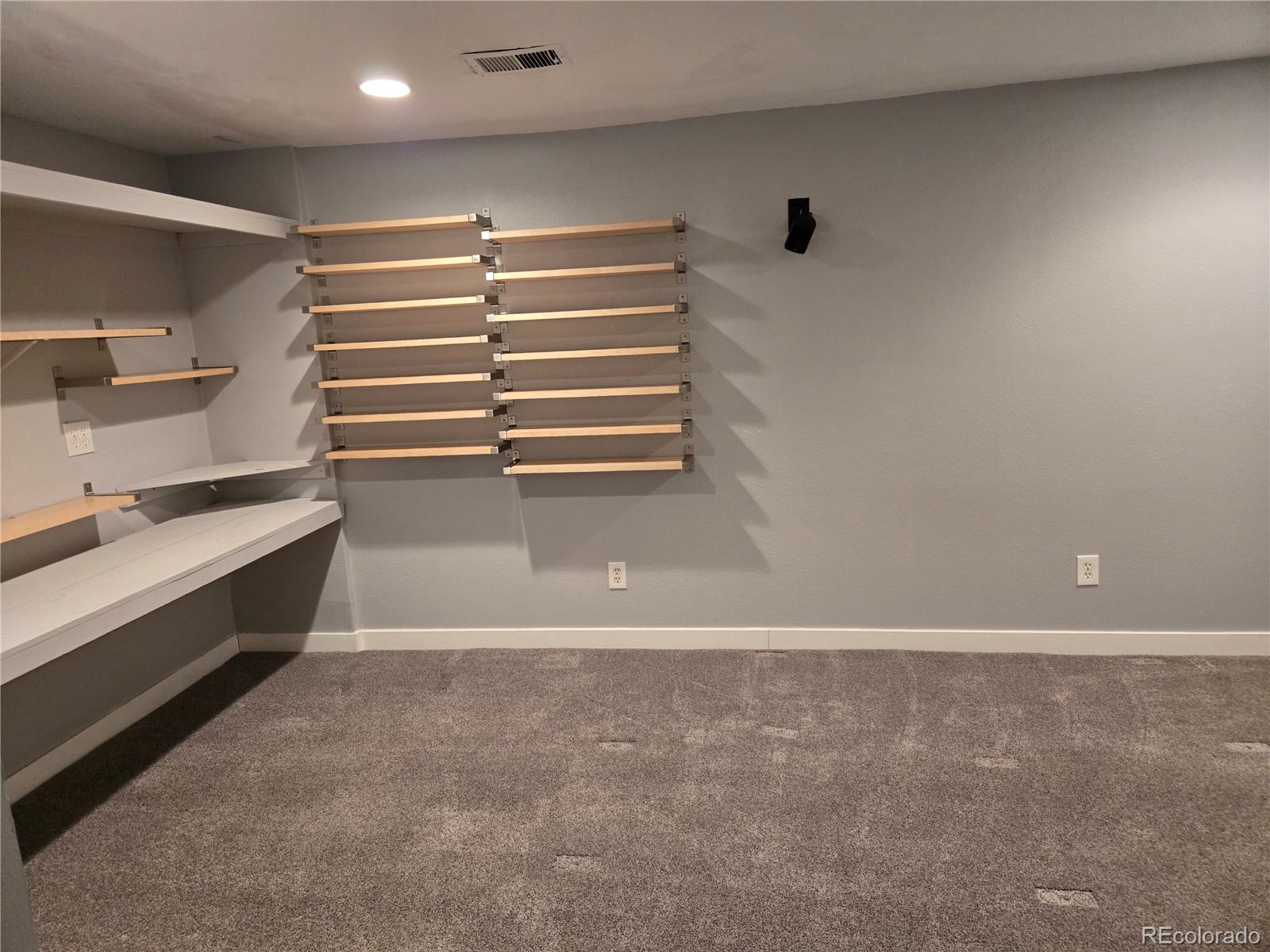 MLS Image #18 for 1050 s monaco parkway,denver, Colorado