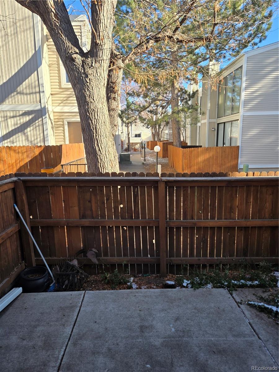MLS Image #20 for 1050 s monaco parkway,denver, Colorado