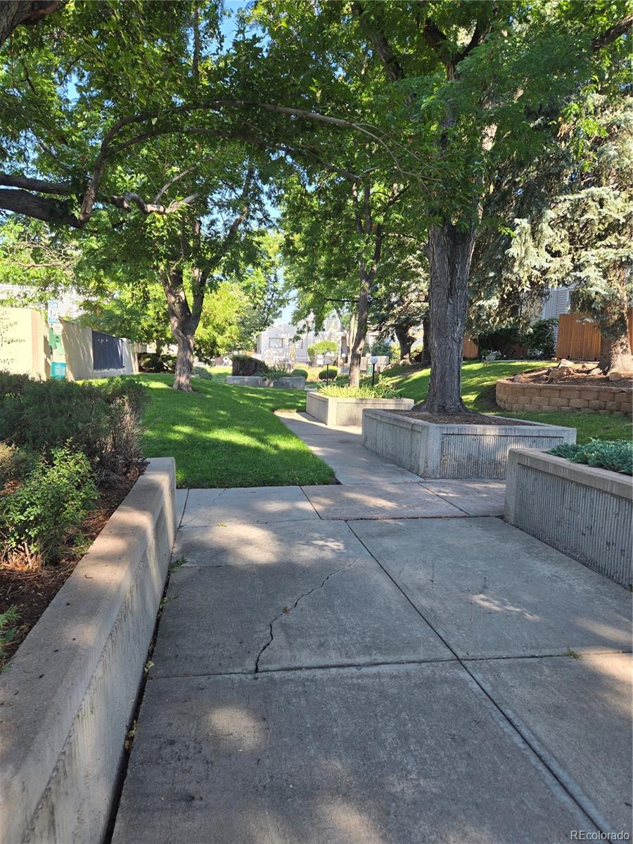 MLS Image #23 for 1050 s monaco parkway,denver, Colorado