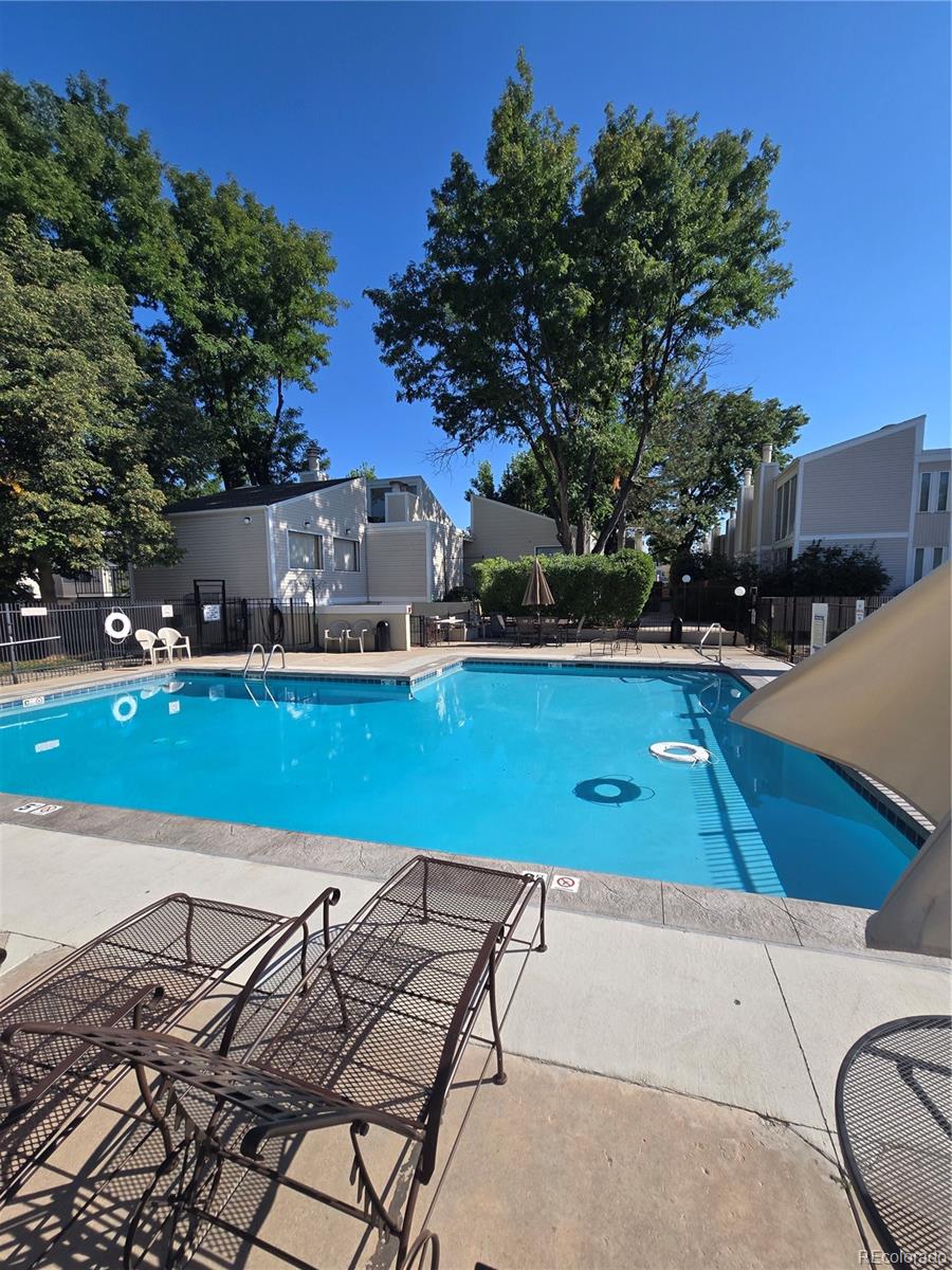 MLS Image #25 for 1050 s monaco parkway,denver, Colorado