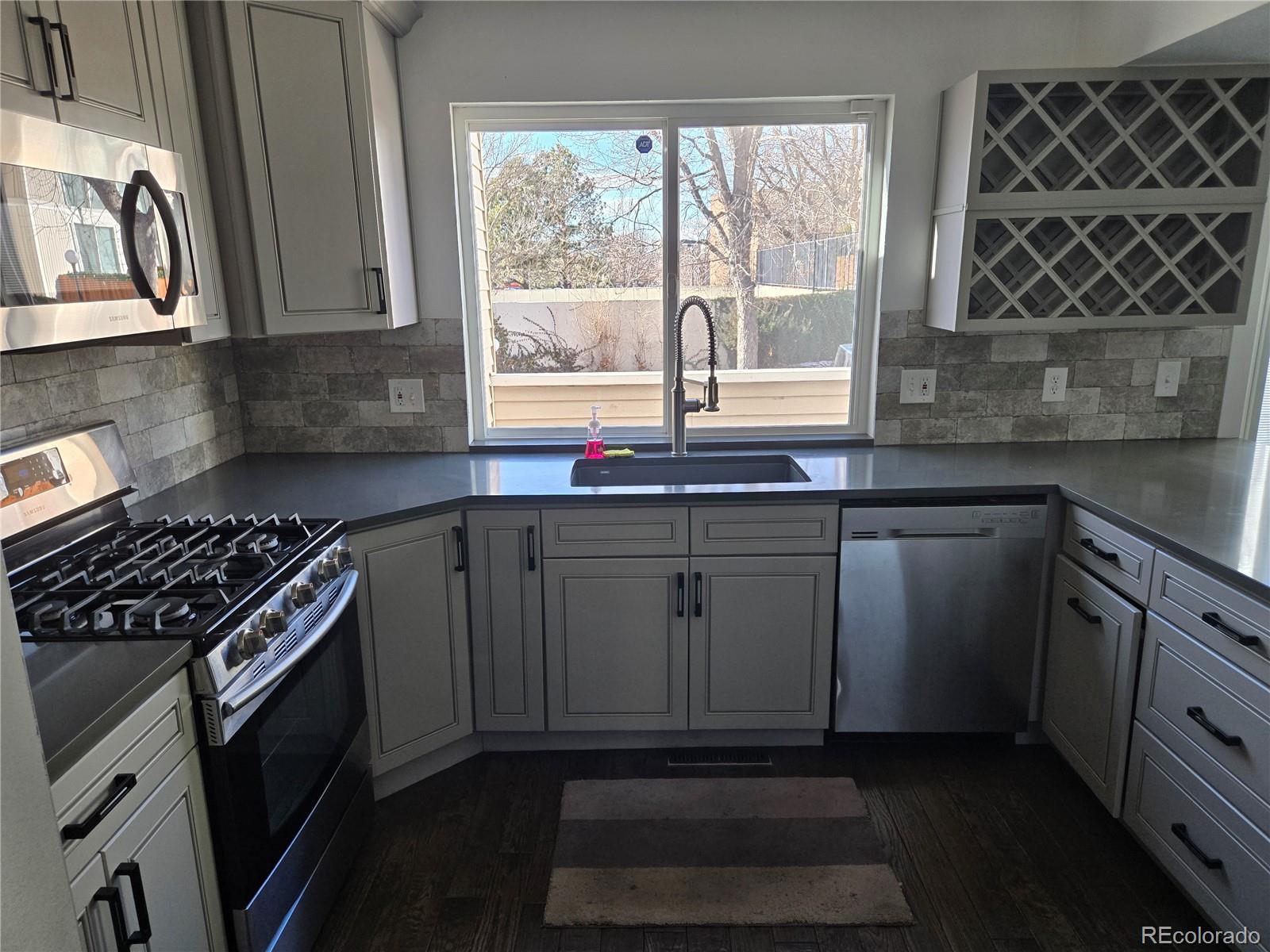 MLS Image #7 for 1050 s monaco parkway,denver, Colorado