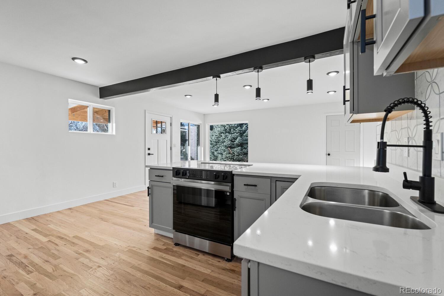 MLS Image #11 for 4701 e jewell avenue,denver, Colorado