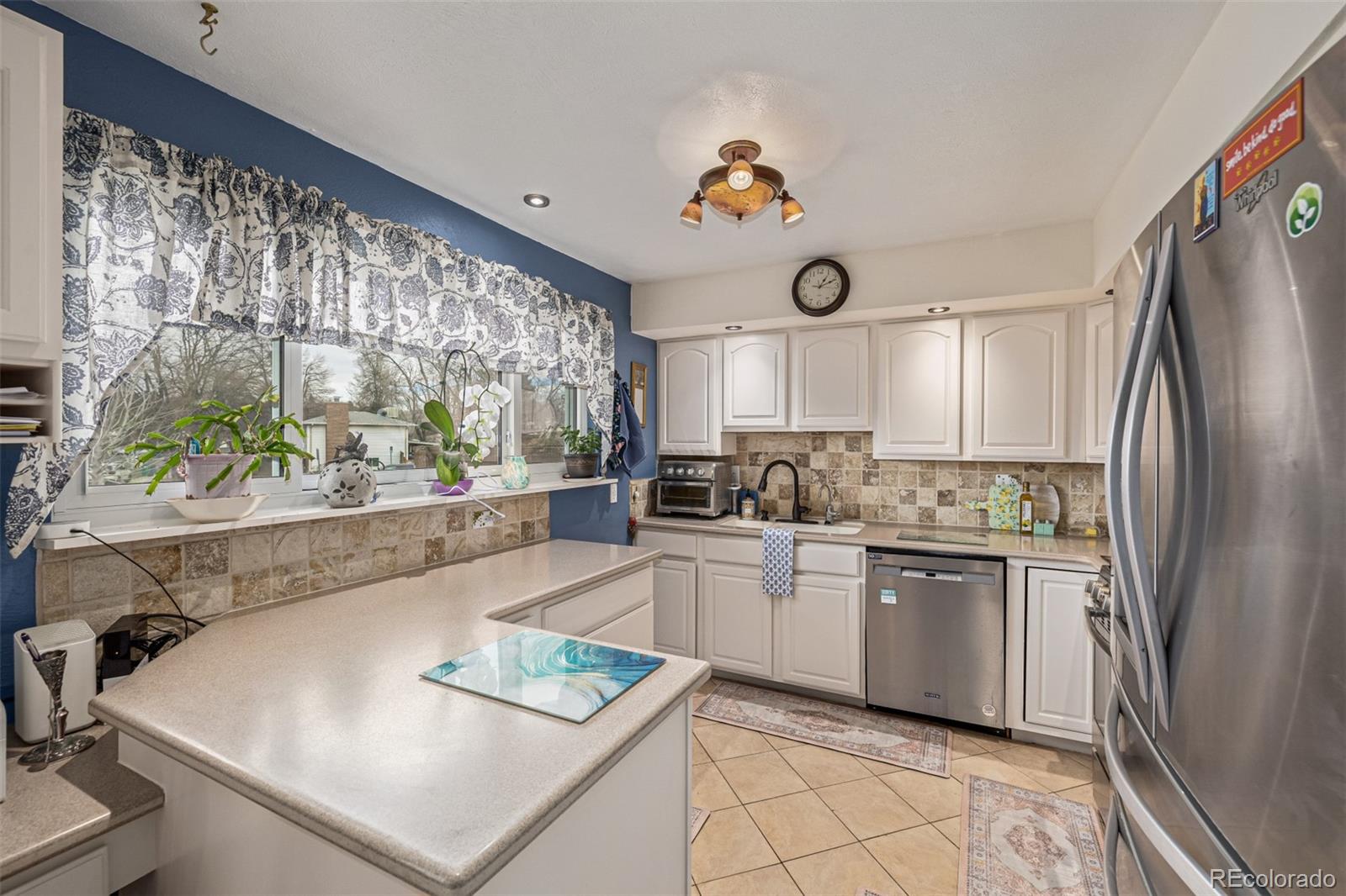 MLS Image #11 for 4233 e maplewood way,centennial, Colorado