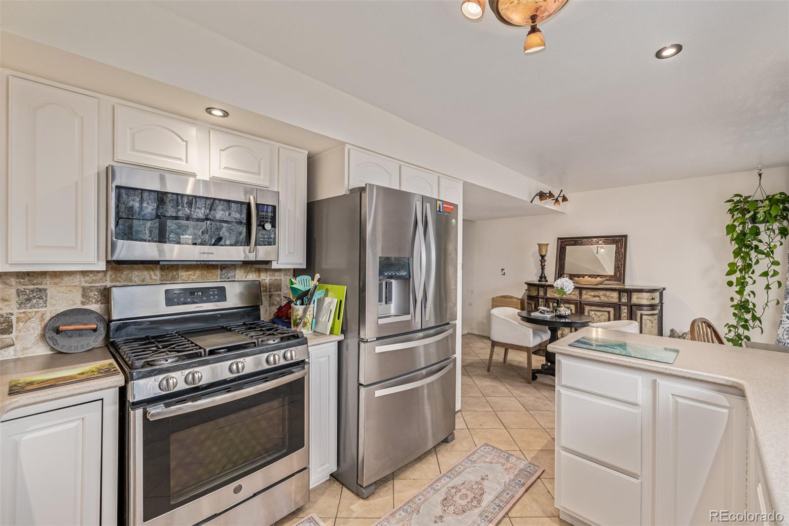 MLS Image #13 for 4233 e maplewood way,centennial, Colorado
