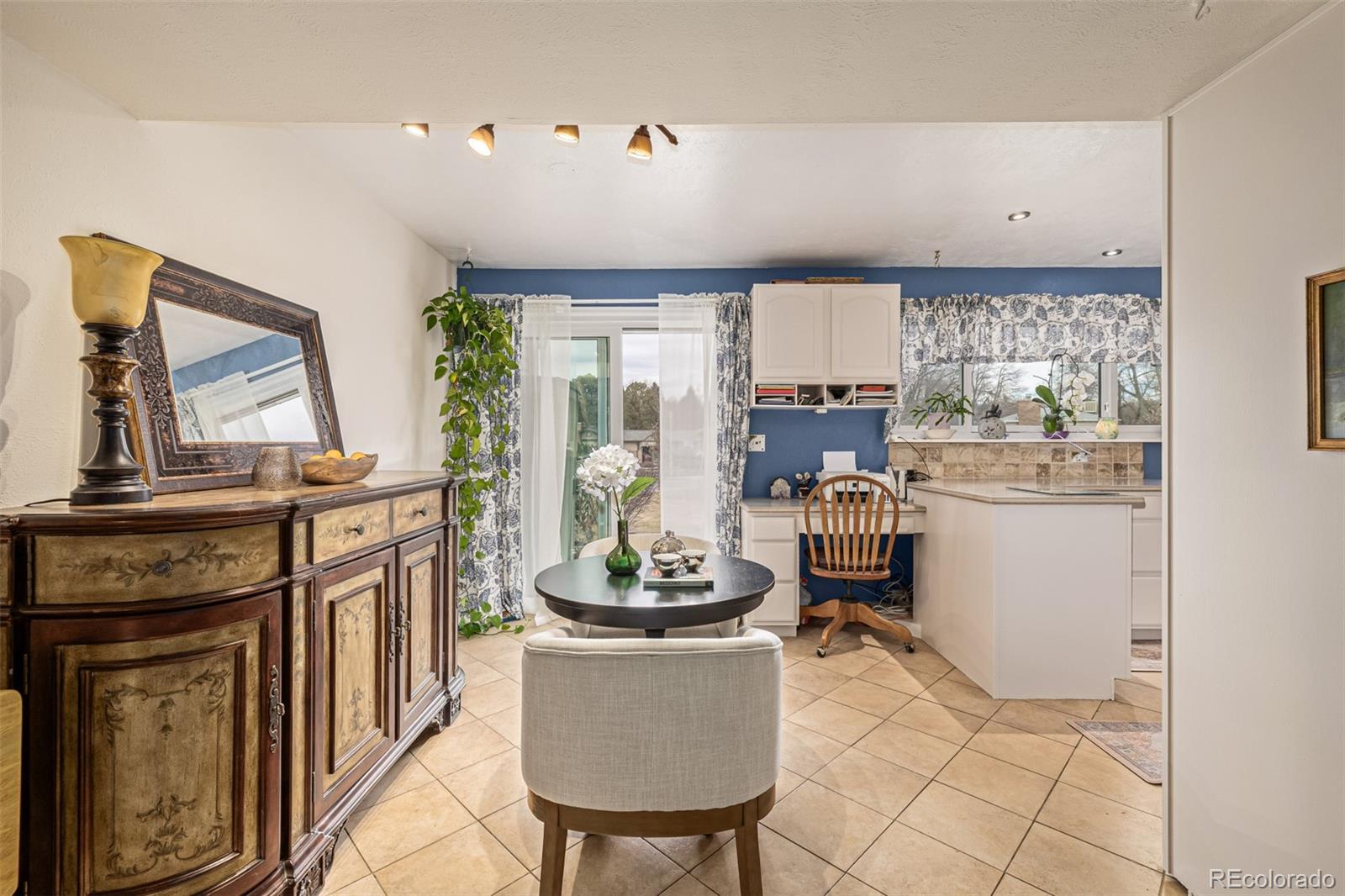 MLS Image #7 for 4233 e maplewood way,centennial, Colorado