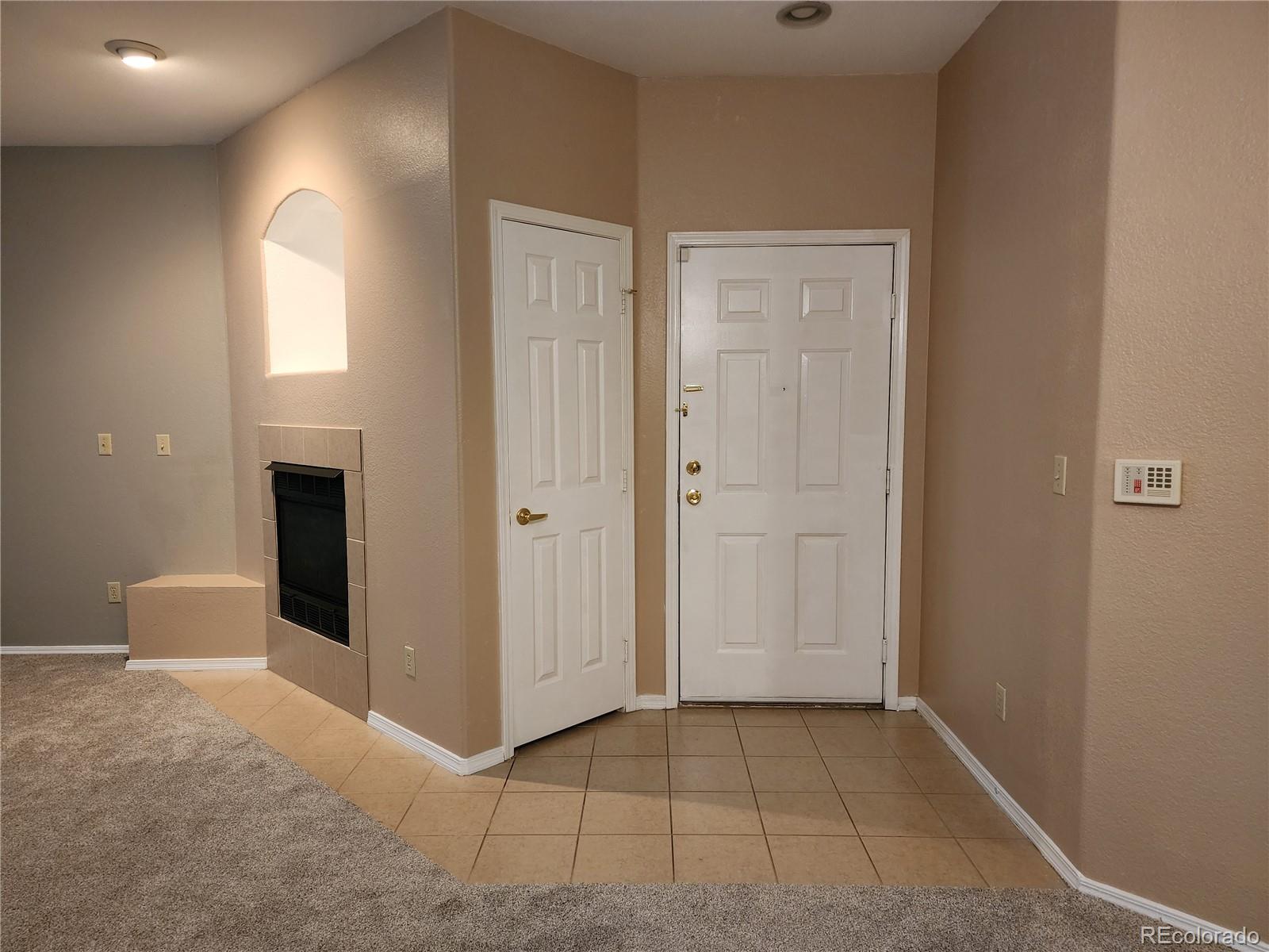 MLS Image #4 for 8601 e dry creek road,centennial, Colorado