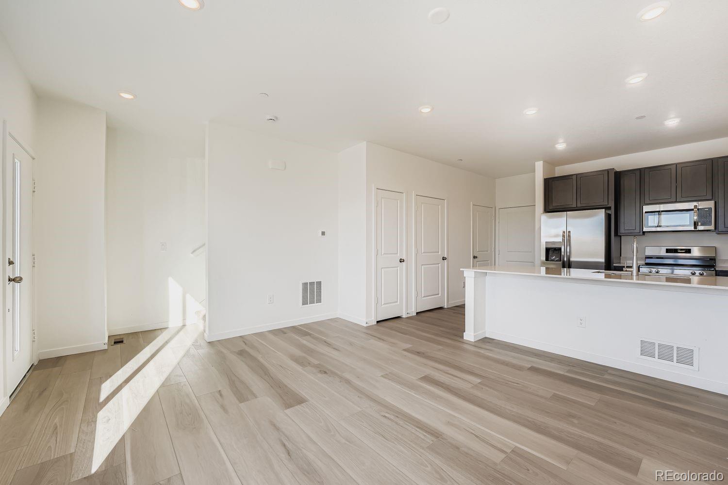 MLS Image #2 for 7634 s cherokee trail,centennial, Colorado