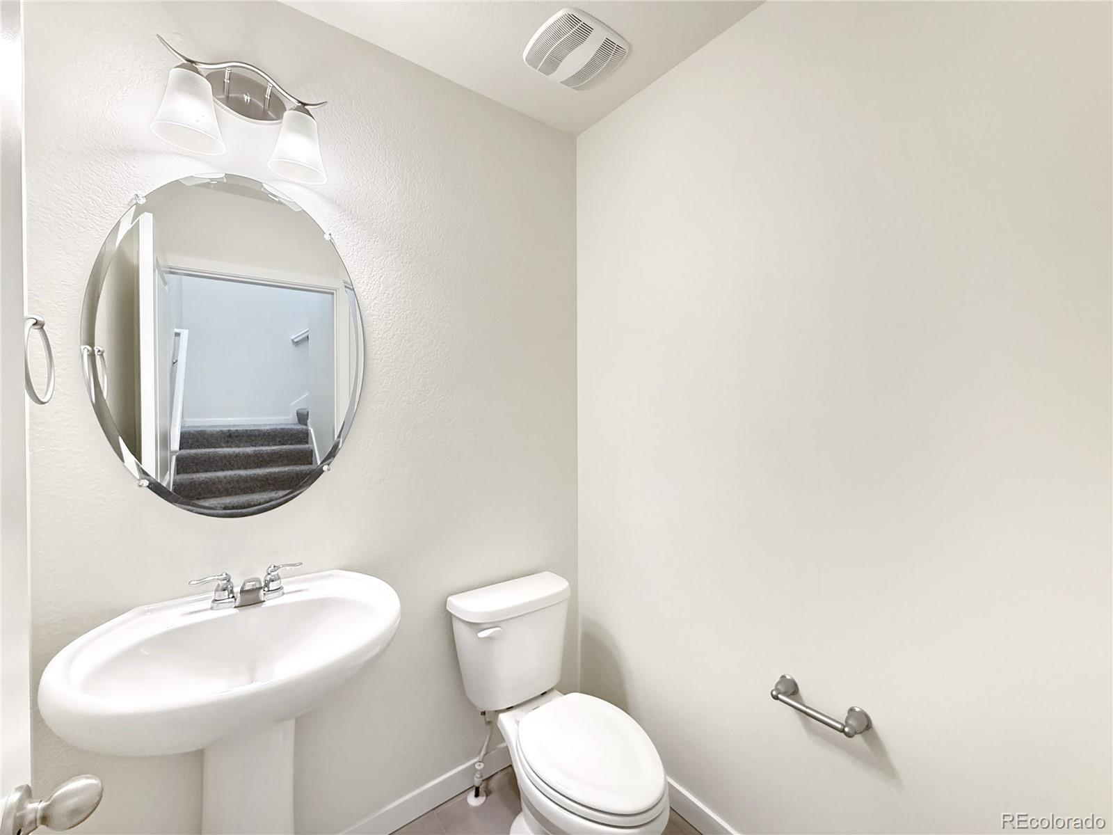 MLS Image #10 for 21885 e 9th place,aurora, Colorado