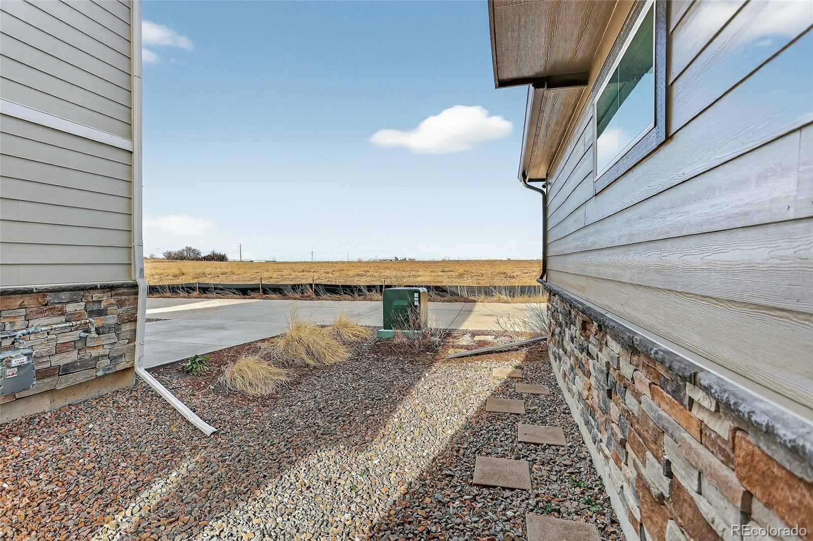 MLS Image #27 for 21885 e 9th place,aurora, Colorado