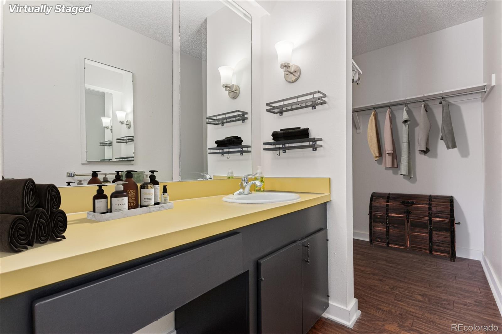 MLS Image #10 for 6455 e bates avenue,denver, Colorado
