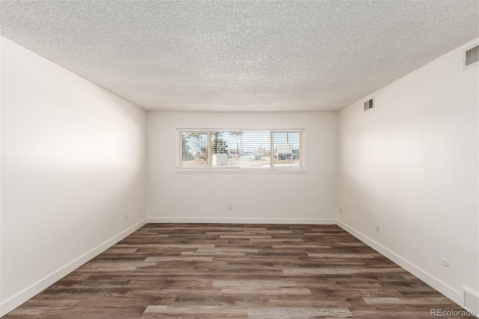 MLS Image #8 for 50 e highline circle,centennial, Colorado