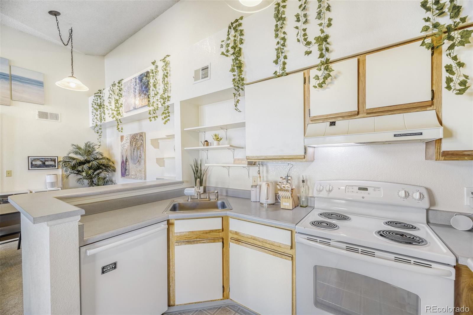 MLS Image #10 for 4760 s wadsworth boulevard d303,littleton, Colorado