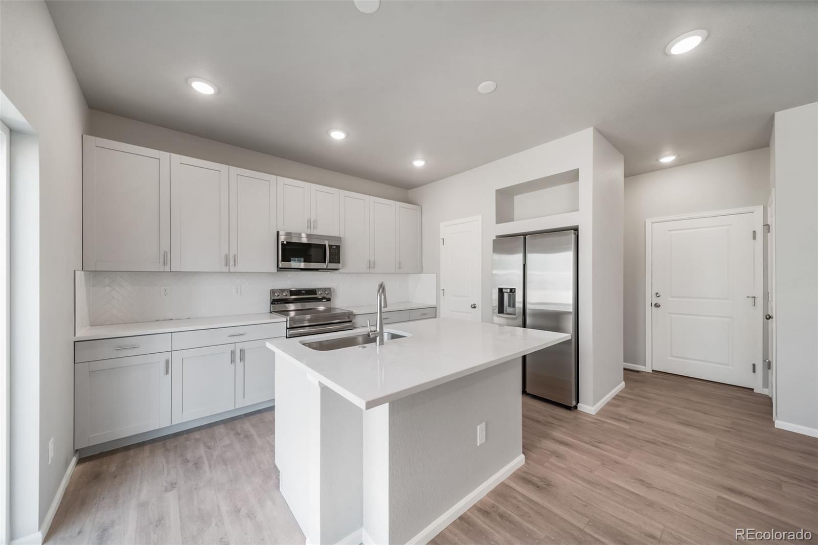 MLS Image #2 for 3880 n tempe street,aurora, Colorado