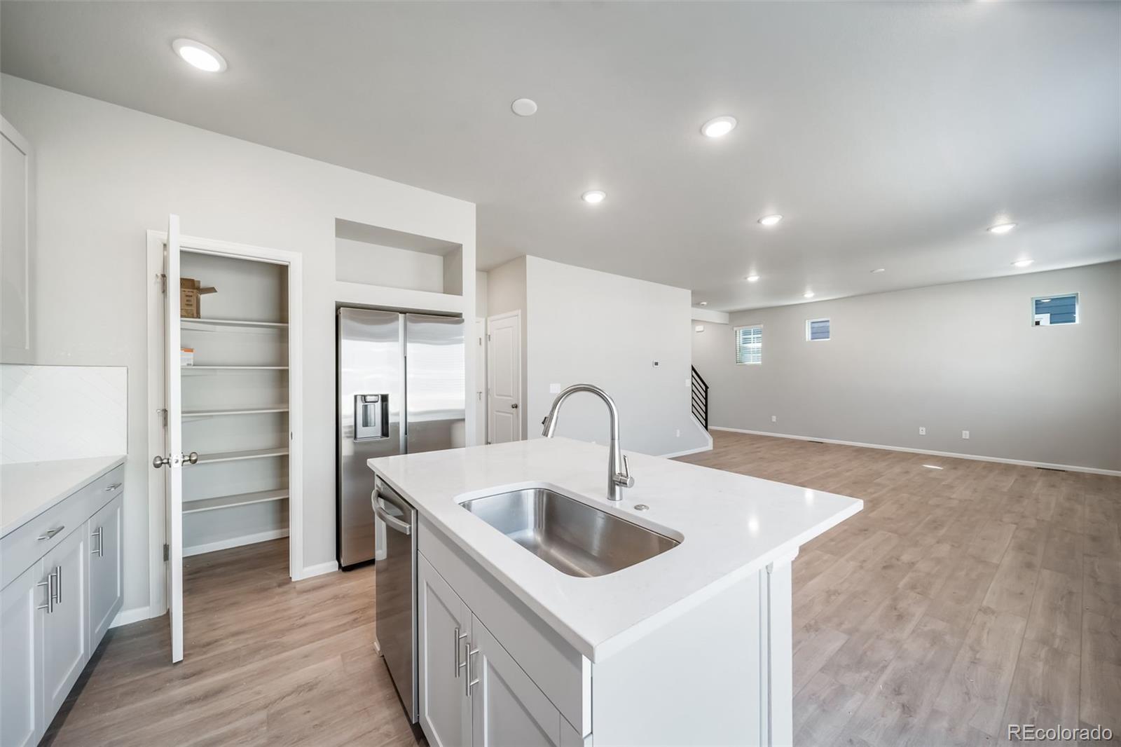 MLS Image #5 for 3880 n tempe street,aurora, Colorado
