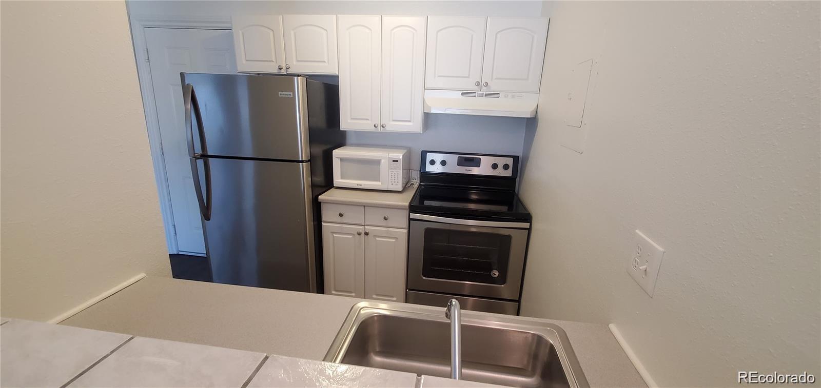 MLS Image #3 for 1064  chambers court,aurora, Colorado