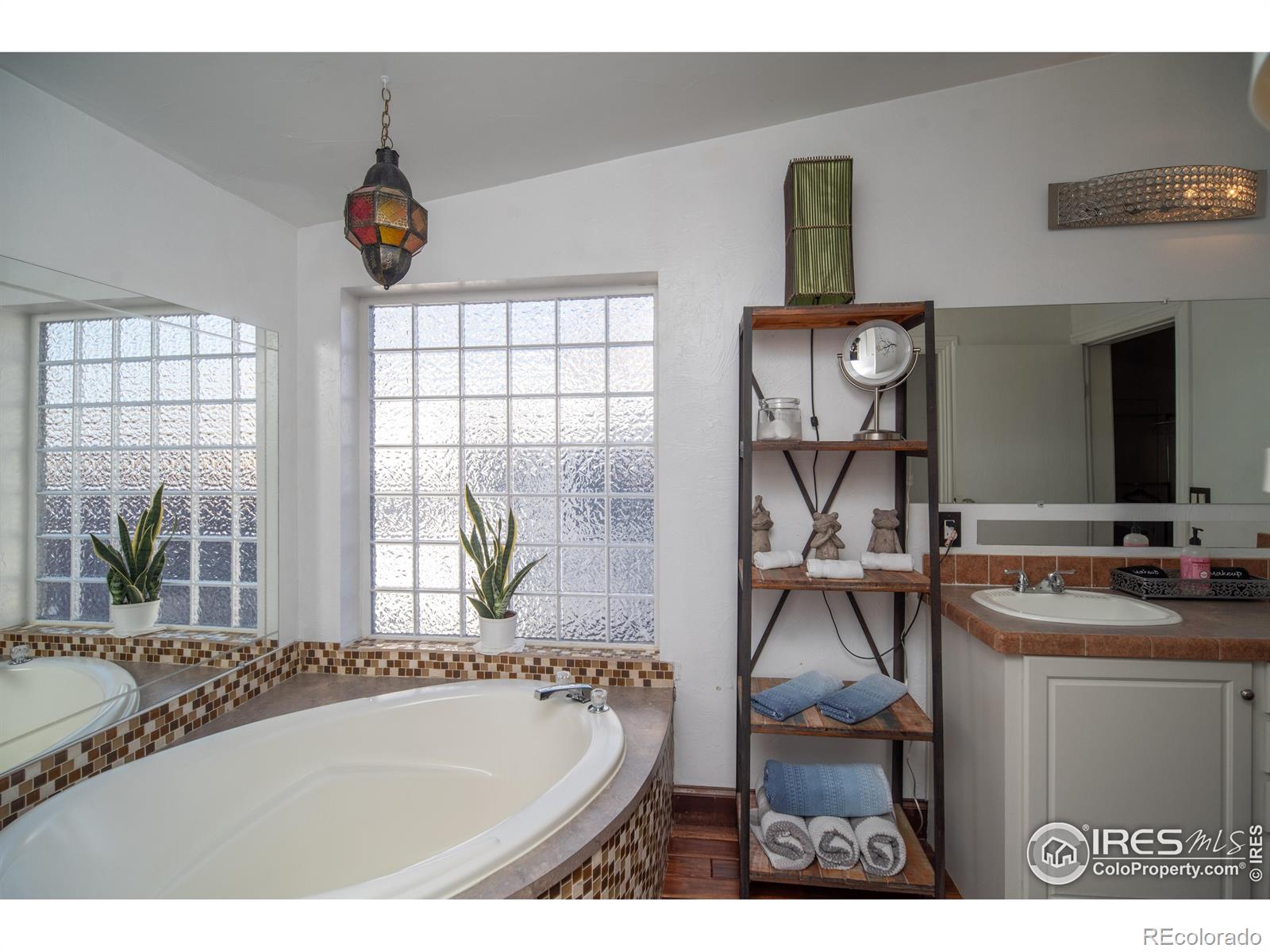 MLS Image #26 for 1571  sheridan boulevard,lakewood, Colorado