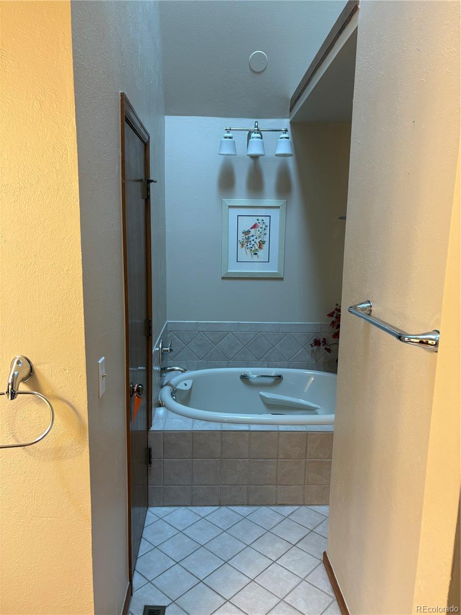 MLS Image #12 for 4245 s granby way c,aurora, Colorado