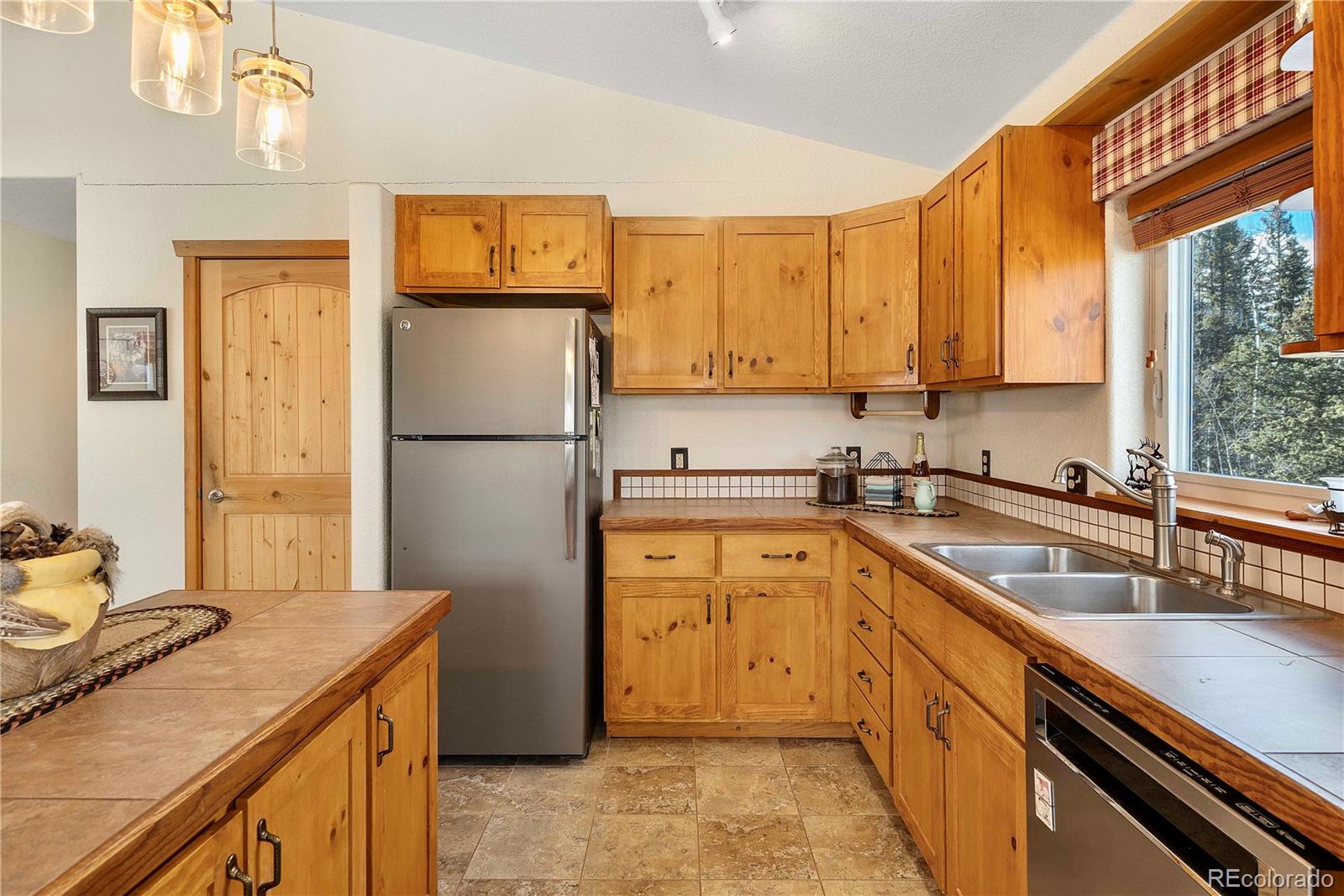 MLS Image #13 for 47  piaute way,jefferson, Colorado