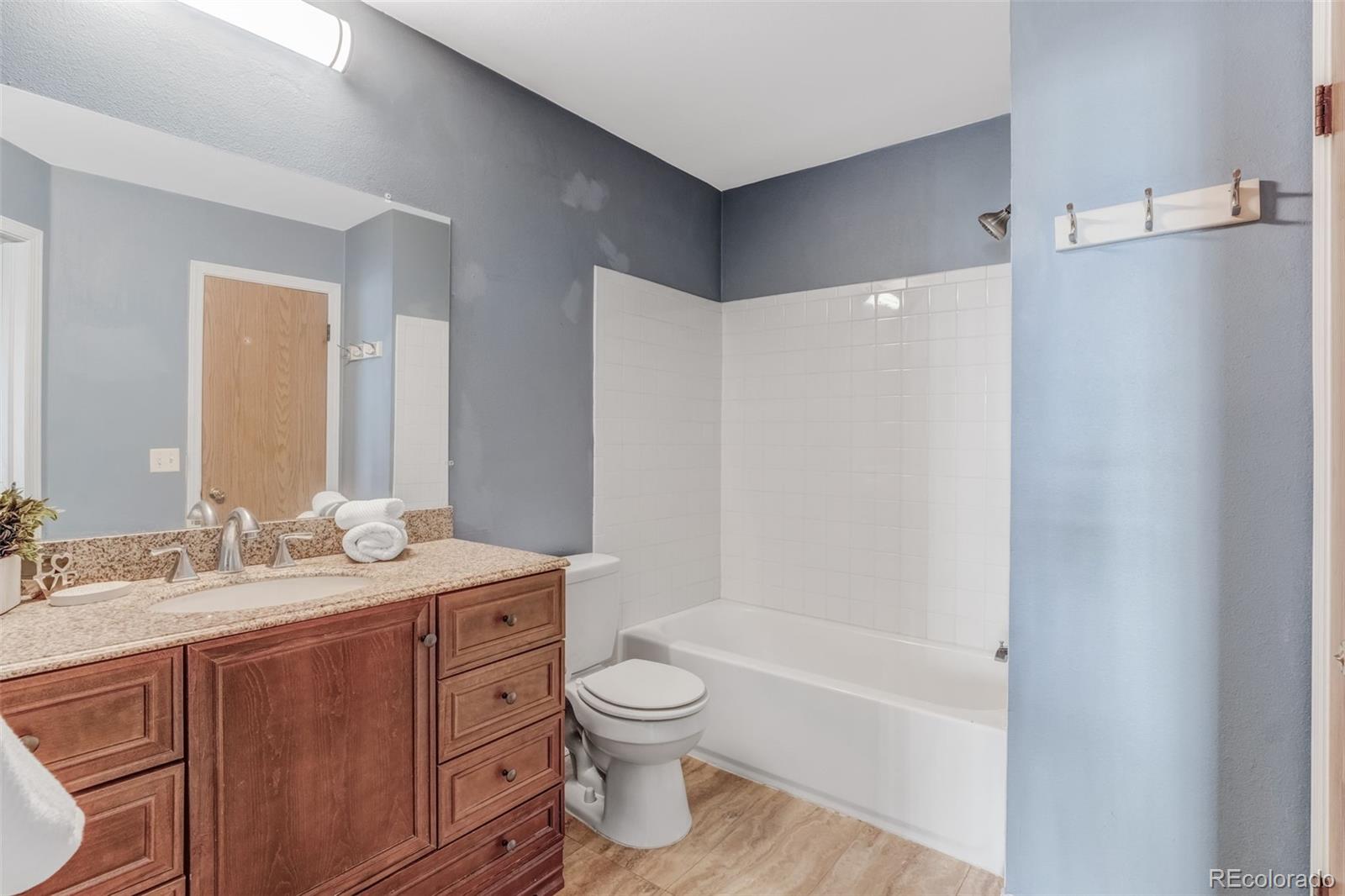 MLS Image #10 for 10142 w dartmouth avenue,lakewood, Colorado