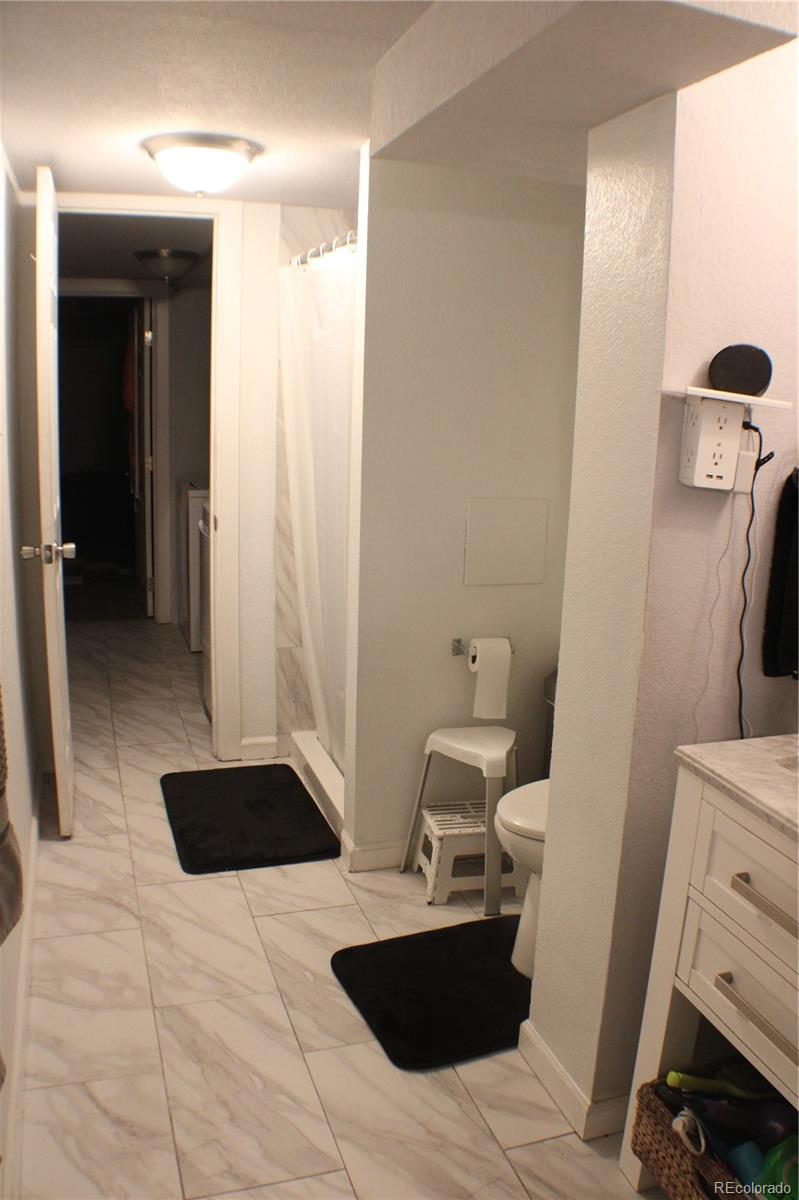 MLS Image #33 for 2704 s zurich court,denver, Colorado