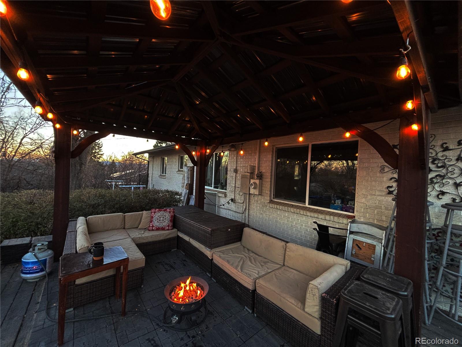 MLS Image #8 for 2704 s zurich court,denver, Colorado