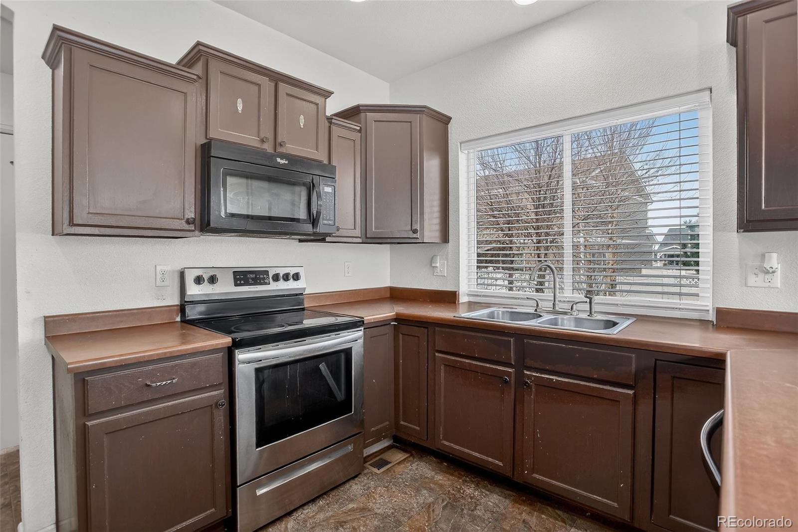 MLS Image #9 for 19609 e 47th drive ,denver, Colorado