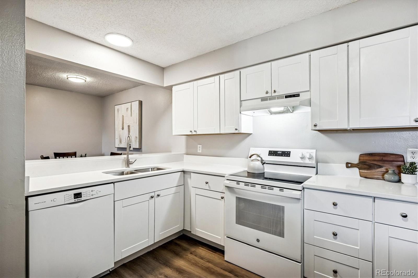 MLS Image #4 for 7220 s gaylord street,littleton, Colorado