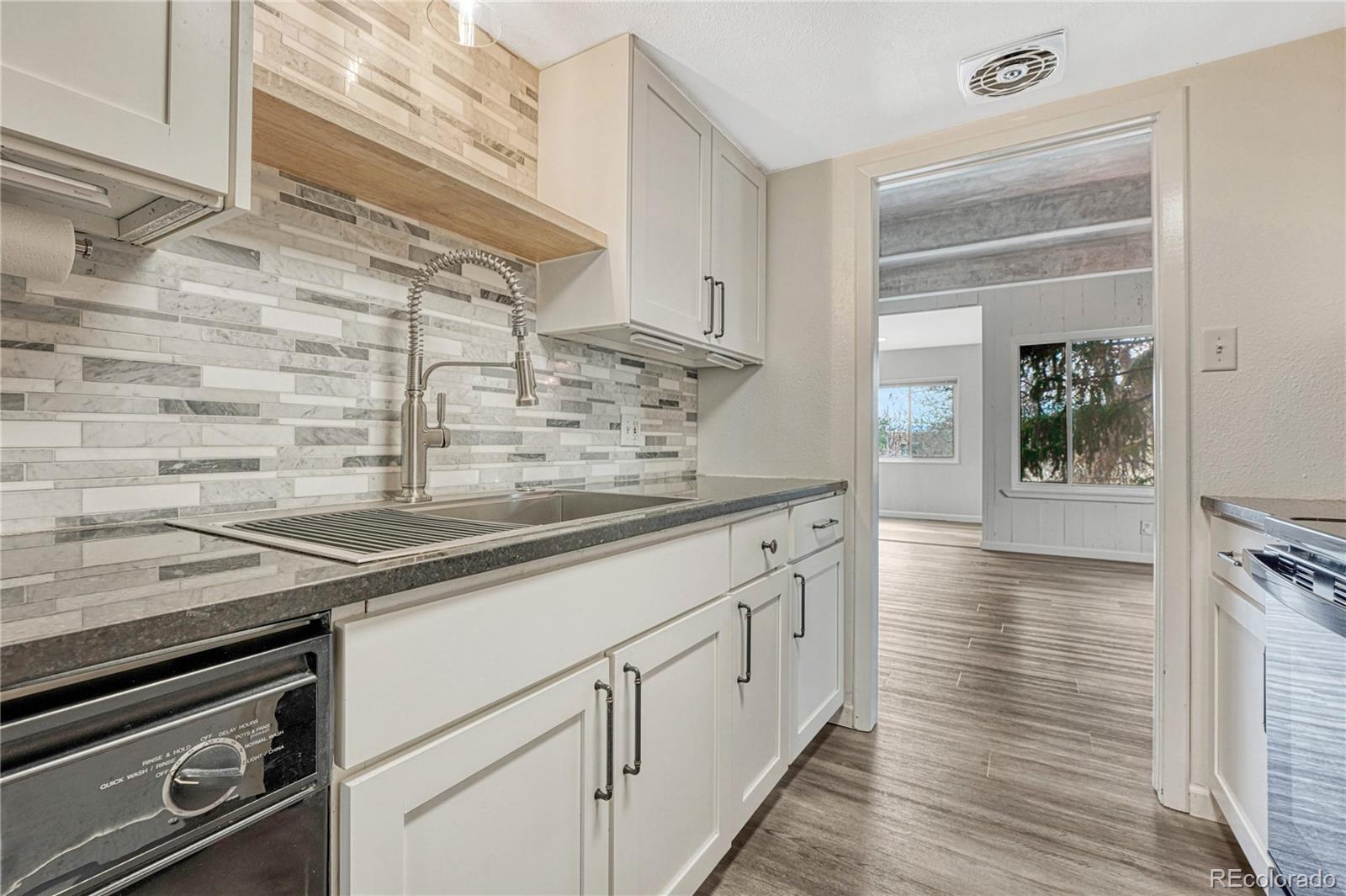 MLS Image #16 for 2525 s dayton way,denver, Colorado