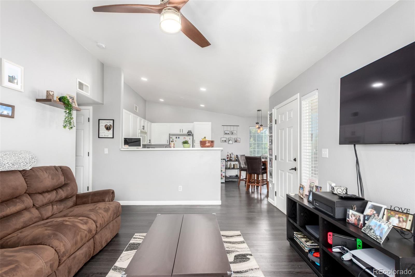MLS Image #5 for 8705 w berry avenue 204,littleton, Colorado